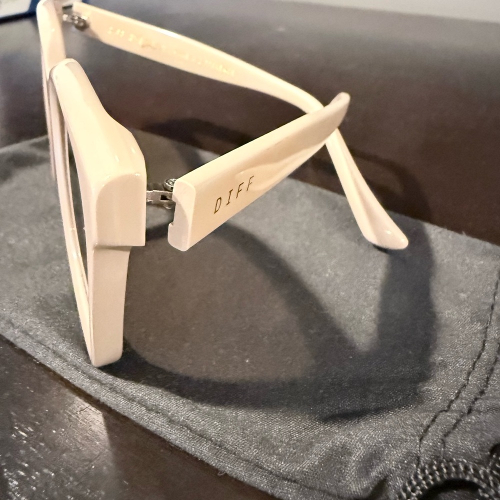 Diff Sunglasses - image 2